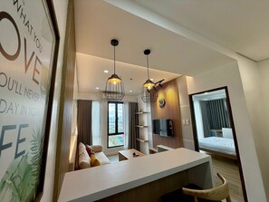 Premier Suite, Bay View | Living area | TV