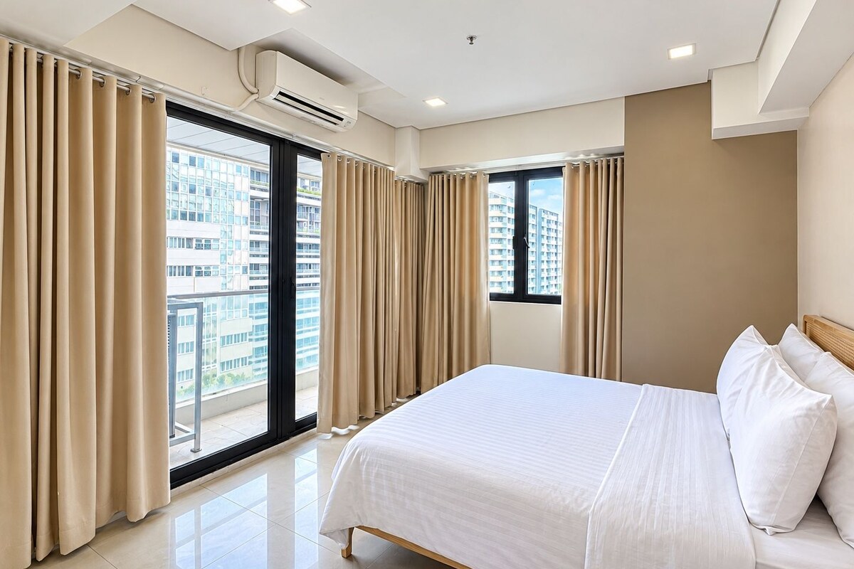 Suite, 3 Bedrooms | Premium bedding, WiFi (free), individually decorated