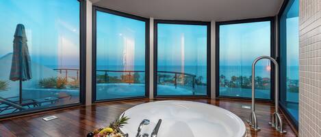 Deluxe Süit, Deniz Manzarali