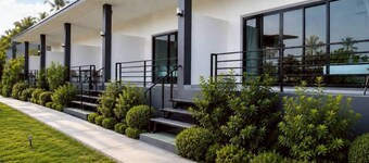 Hillside Premium Hotel