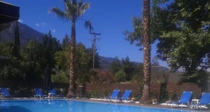 HOTEL ENA