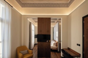 Suite Deluxe, 1 grand lit, non-fumeur, balcon