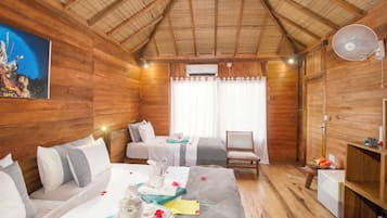 Superior Triple Room, Non Smoking | 1 bedroom, minibar, in-room safe, free WiFi