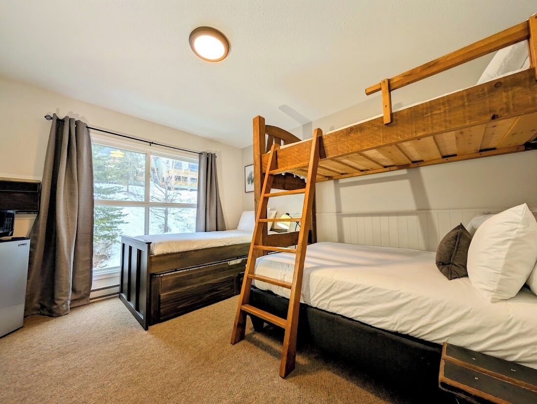 1 bedroom, desk, free WiFi, bed sheets