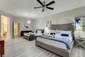 4 habitaciones, tabla de planchar con plancha, cuna de viaje y wifi