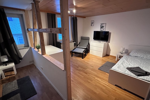 5 bedrooms, desk, free WiFi, bed sheets