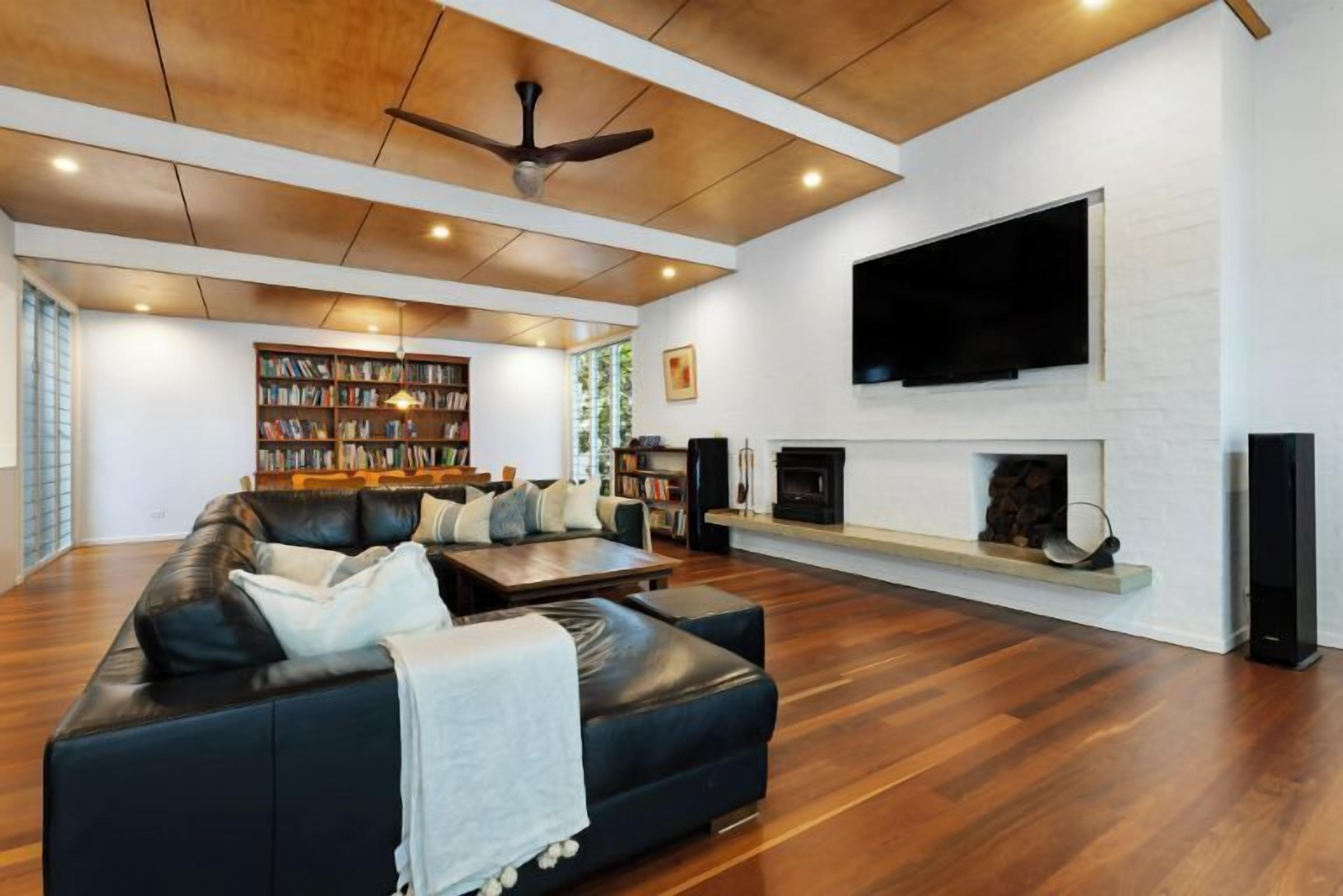 Cavvanbah Beach Cottage, Steps From The Beach - Byron Bay