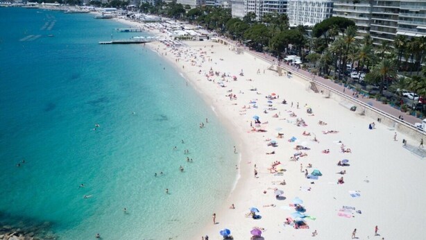 شاطئ