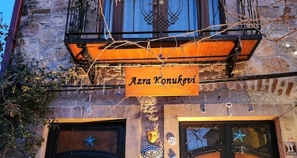 Azra Konuk Evi