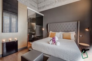 Standard Double Room, Balcony | Minibar, in-room safe, desk, free WiFi - Hotiday Palermo Palco Noir (Palermo)