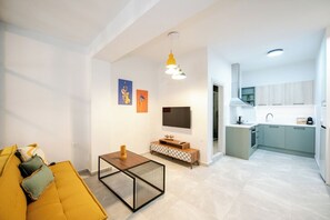 Smart TV - Boho Chic Retreat Suite (Chania)