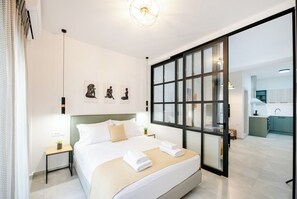 1 bedroom, desk, iron/ironing board, free WiFi - Boho Chic Retreat Suite (Chania)