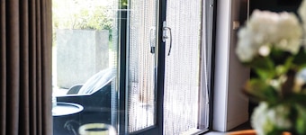 Atmospheric luxury holiday home – spacious garden – 5 minutes from the forest.