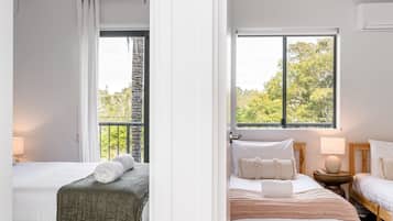 3 slaapkamers, een strijkplank/strijkijzer, wifi, beddengoed