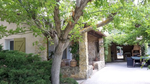 Maison de campagne familiale entière sur 1 ha sans voisinage direct