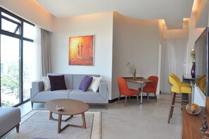 Smart TV - Charming 2-bedroom apartment with WiFi and AC in Nairobi (Nairobi)