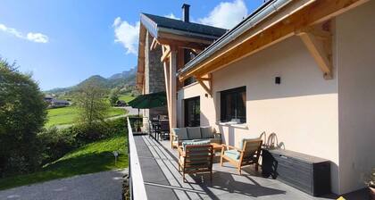 Large, bright 160m2 house for 8 people