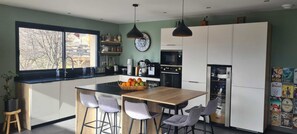 雪櫃、微波爐、焗爐、爐具