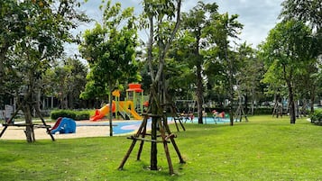Außen-Kinderspielplatz