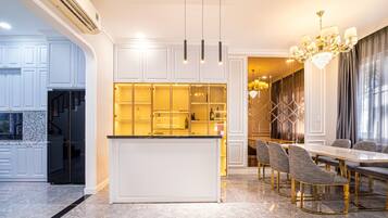 Villa, 2 soverom | Eget kjøkken | Kjøleskap, mikrobølgeovn, kokeplater og kaffetrakter/tekoker