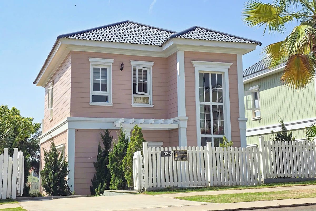 Villa, 5 soverom | Sengetøy av topp kvalitet, memory foam-senger og individuelt dekorert