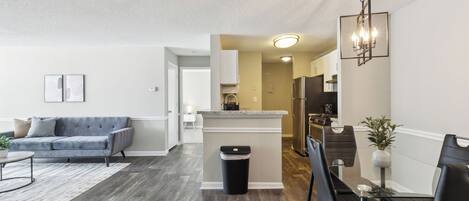 Een smart-tv en een kantoor