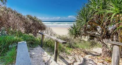 Fuller Holidays -Beachfront Tranquility, Beachfront Suffolk