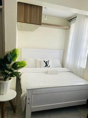 Comfort Studio, City View | Dihias secara berasingan, dilengkapkan perabot secara berasingan 