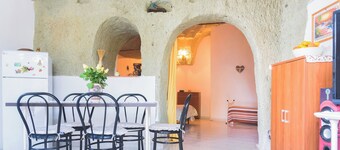 Appartamento in pietra di tufo verde Ischitana, Forio 