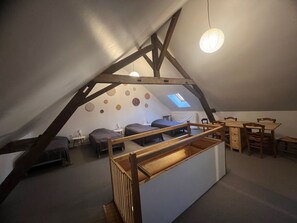 4 dormitoris, planxa i posts de planxar i wifi 