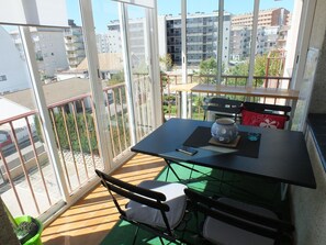 Dining - Renovated apartment near the beach with terrace for 4 people in Roses (Roses)