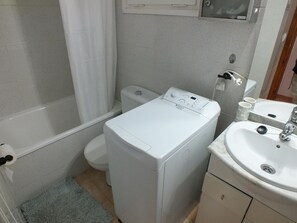 Bathroom - Renovated apartment near the beach with terrace for 4 people in Roses (Roses)