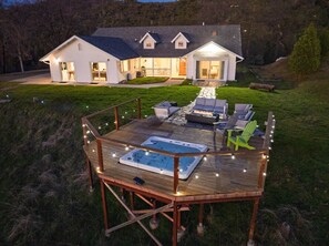 Exterior - New! Yosemite Dream Nest with HUGE views/spa/firepit/pet friendly! (Oakhurst)