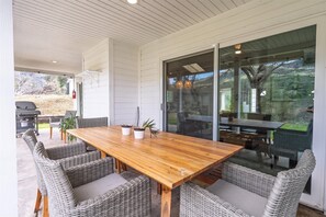 Outdoor dining