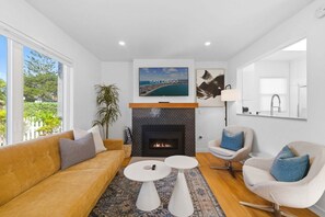Smart TV, fireplace - Newly Renovated Pacific Beach Home | Private Yard, AC & Walk to Beach! (San Diego)