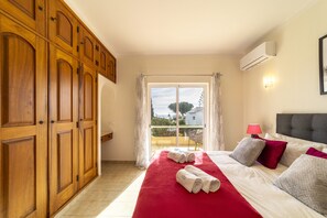 3 bedrooms, in-room safe, iron/ironing board, free WiFi