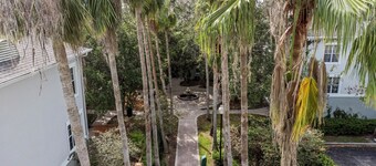 Modern 2-Bed/2-Bath Tampa Apartment: Comfort Meets Convenience for Corporate Travelers