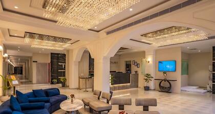 Apartment in Mohali With Rooftop Pool