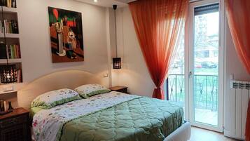 1 bedroom, free WiFi, bed sheets