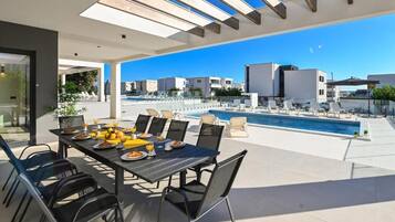 Luxury Villa, 4 Bedrooms, Private Pool | Balcony
