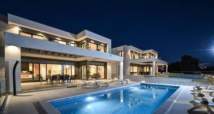 Luxury villas Paradise