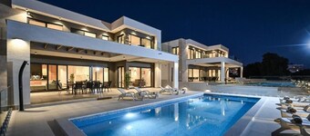 Luxury villas Paradise