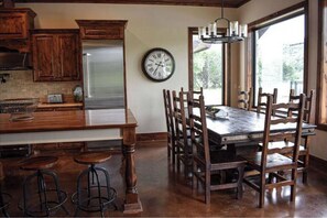 Dining - American Dream @Frio River Resorts (Concan)