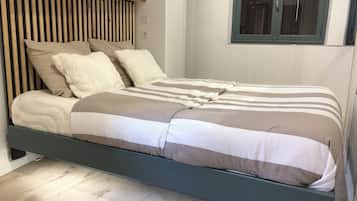 2 bedrooms, iron/ironing board, travel crib, free WiFi