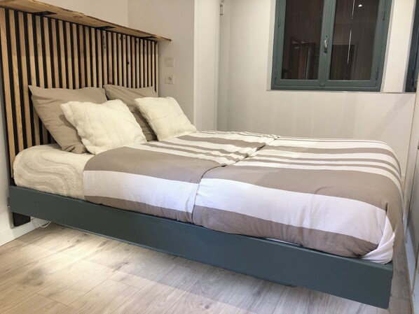 1 bedroom, iron/ironing board, travel crib, free WiFi