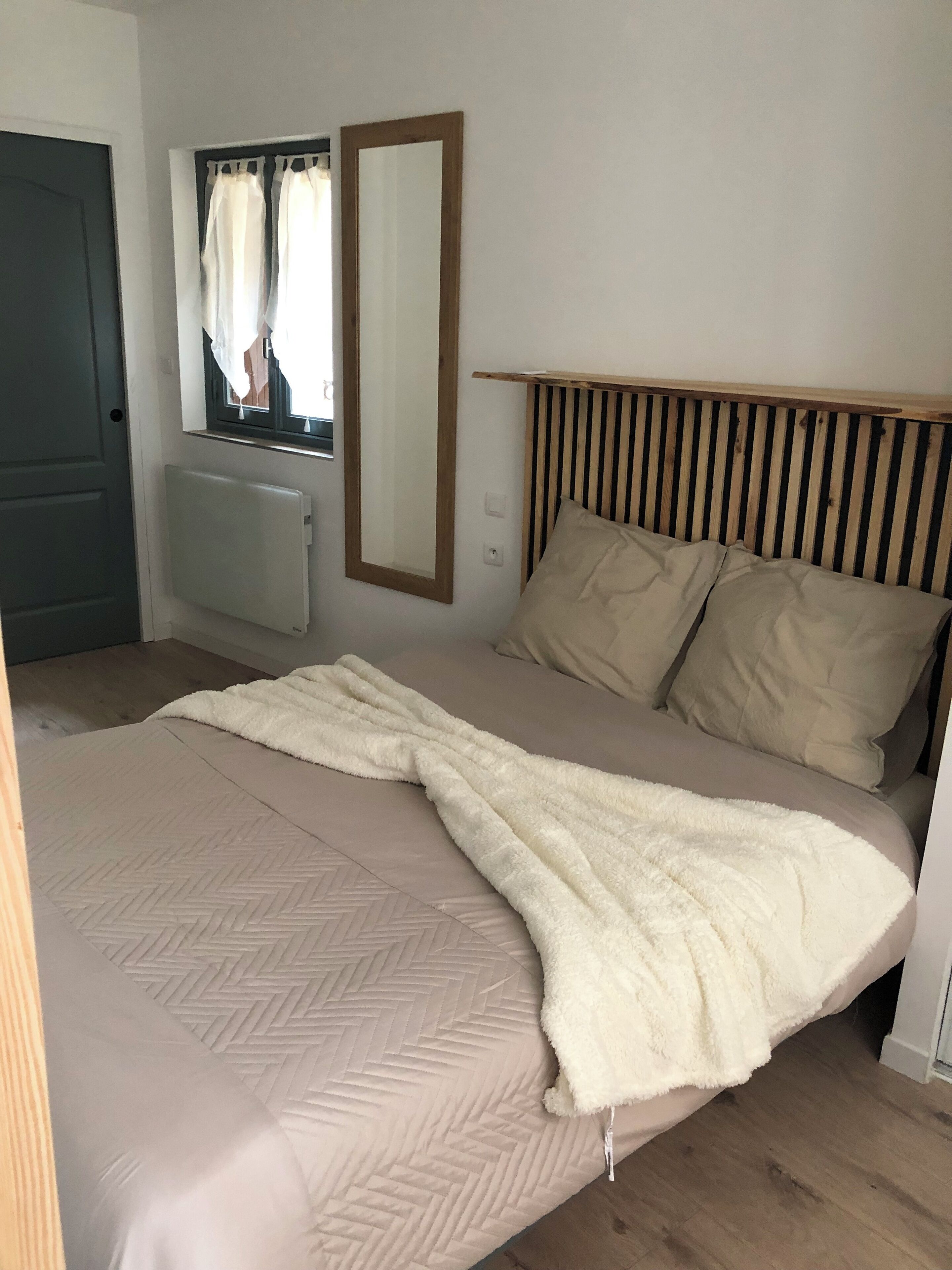 2 bedrooms, iron/ironing board, travel crib, free WiFi