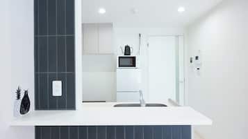 Fridge, microwave, stovetop, electric kettle