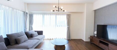Apartment, Non Smoking (C) | Living area