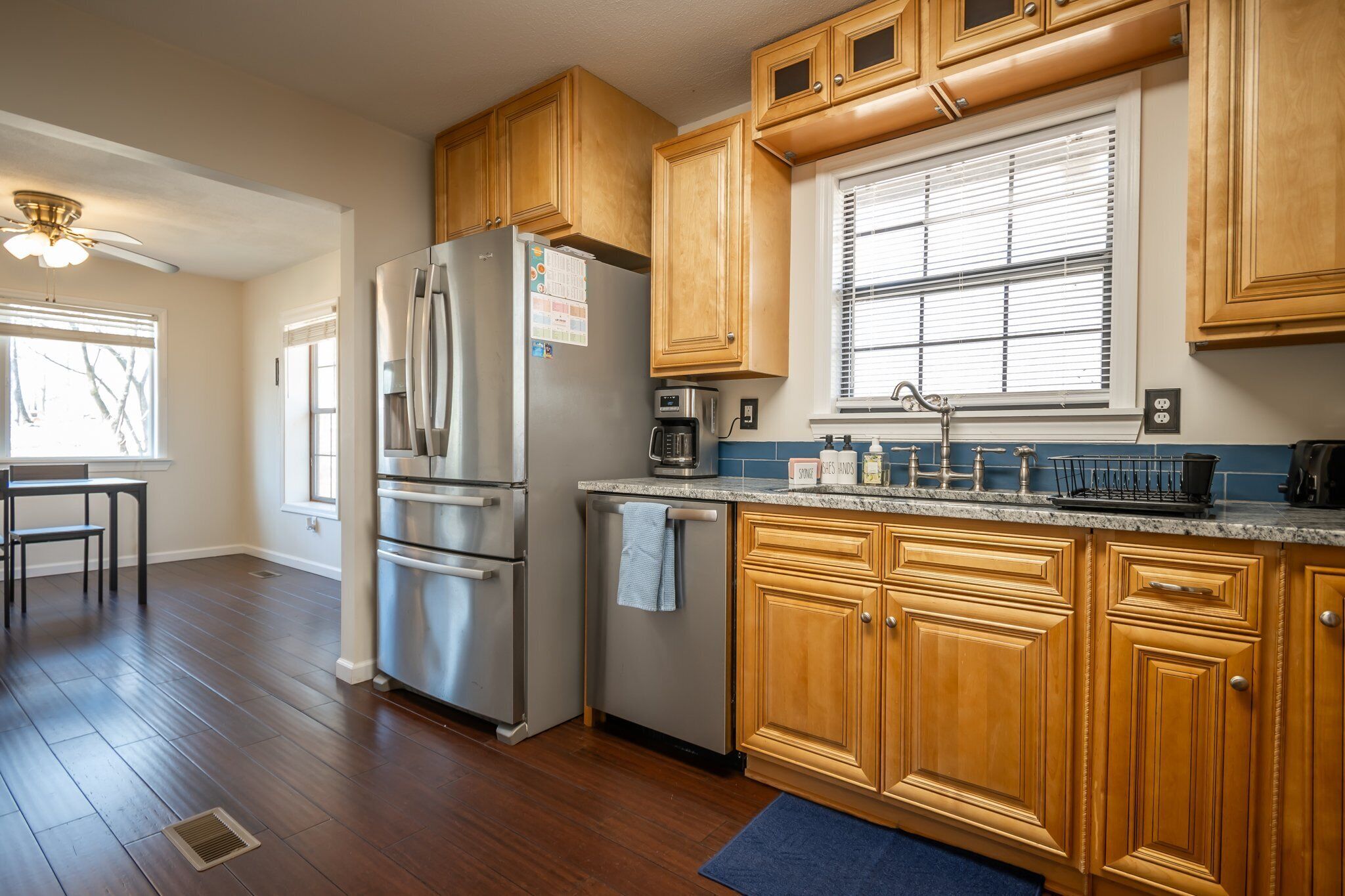 冰箱、微波炉、烤箱、炉灶