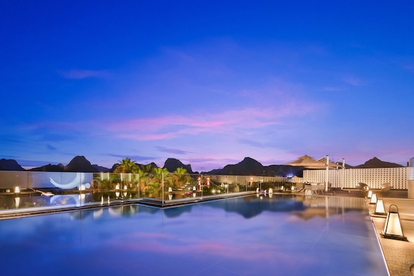 Kolam renang outdoor